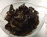 豚肉とキムチとキクラゲの煮物作り方1写真