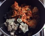 豚肉とキムチとキクラゲの煮物作り方5写真
