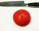 柔らかいトマトの切り方♪(薄く切る方法)作り方1写真