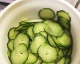 簡単 きゅうりとわかめの酢の物作り方1写真