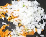 三種の野菜と合挽き肉のガーリックライス作り方5写真