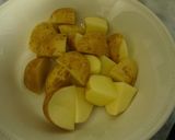 カラダと財布にやさしい鶏皮の肉じゃが作り方5写真