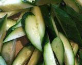 シャキシャキ。キュウリと豚肉の梅肉炒め作り方4写真