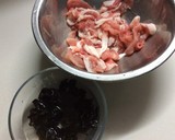 豚肉とキクラゲのオイスターソース炒め作り方1写真