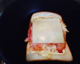 簡単朝食！ベーコンエッグホットサンド作り方4写真