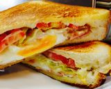 簡単朝食！ベーコンエッグホットサンド作り方7写真