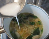 ほうれん草と乾燥エノキの中華スープ作り方4写真