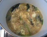 ほうれん草と乾燥エノキの中華スープ作り方6写真
