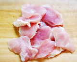 やわらか！とりムネ肉のオーロラマヨ炒め作り方1写真