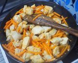 ピリ辛おかず☆にらチキ豆板醤炒め作り方3写真