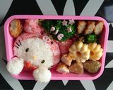 ぶたさん着ぐるみのキティキャラ弁当作り方3写真