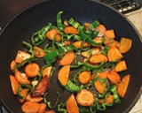 簡単！残り物アレンジ野菜たっぷり焼きそば作り方3写真