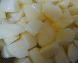 鶏肉とじゃがいものオーロラ和え作り方1写真