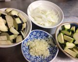 ズッキーニと海老のトマトカレー作り方1写真