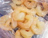 揚げずに簡単♡我が家の海老マヨ作り方1写真