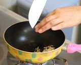 ウマっ！しらすと枝豆のペペロンチーノ風作り方3写真