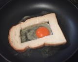 ＊簡単、朝ごはんに＊目玉焼きトースト作り方2写真