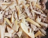 筍と挽き肉のレタスあんかけ麺!作り方4写真