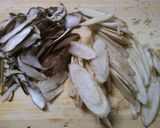 簡単！ ごぼう もやし 椎茸の お吸い物作り方1写真