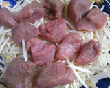 簡単！　豚肉と　もやしの　レンジ蒸し♫　作り方4写真