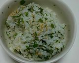 レタスとごはんですよのおにぎらず作り方1写真