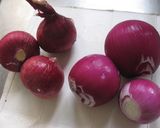 酢玉ねぎ( 赤タマネギでピンク)作り方1写真