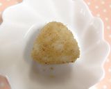 ☆塩昆布入りすり胡麻まぶしおにぎり☆作り方3写真