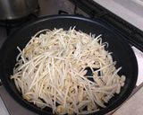 鶏胸肉ともやしの炒め物作り方4写真