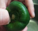 夫も大絶賛！切らないピーマンの肉詰め作り方4写真