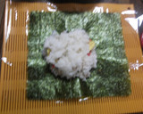 卵焼きとカニカマのおにぎらず作り方4写真