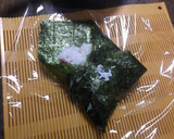 卵焼きとカニカマのおにぎらず作り方7写真