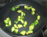 材料２つ　アボカドとレタスのいためもの作り方3写真