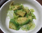 材料２つ　アボカドとレタスのいためもの作り方5写真