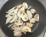 スープの素で簡単♪鶏肉のきのこのクリーミー煮込み作り方5写真