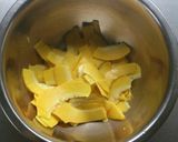 簡単☆コリンキーと新玉ねぎの酢の物。作り方1写真