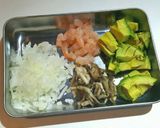 雑穀米で☆海老とアボカドの豆乳リゾット作り方1写真