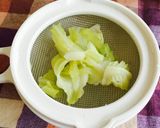 離乳食 初期 キャベツの裏ごし作り方2写真