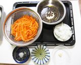 妊活レシピ／ニンジンとレーズンの酢の物作り方1写真