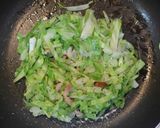キャベツとベーコンの座布団の目玉焼き作り方4写真