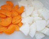 鮭・きのこ・根菜の◆和風ごま味噌スープ◆作り方1写真
