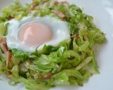 キャベツとベーコンの座布団の目玉焼き作り方8写真