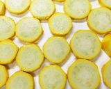 ズッキーニのスパイシーサンド☆ピカタ作り方1写真
