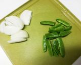 朝ご飯 ジャガイモとささげのお味噌汁作り方2写真