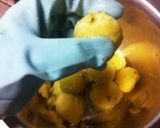 あつあつジャガイモの皮むき作り方1写真