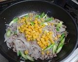 アスパラガスとコーン玉葱と豚挽肉炒め作り方5写真