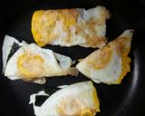 味のり入り☆ごま油香る2つ折り目玉焼き作り方3写真