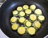 ズッキーニのピカタ☆カレー塩を添えて作り方4写真