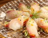 切って乗せるだけ♪簡単カルパッチョ作り方3写真