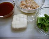 簡単！豆腐と鶏肉のチリソース炒め作り方1写真