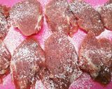 豚ヒレ肉のステーキ~オニオンソース~作り方4写真